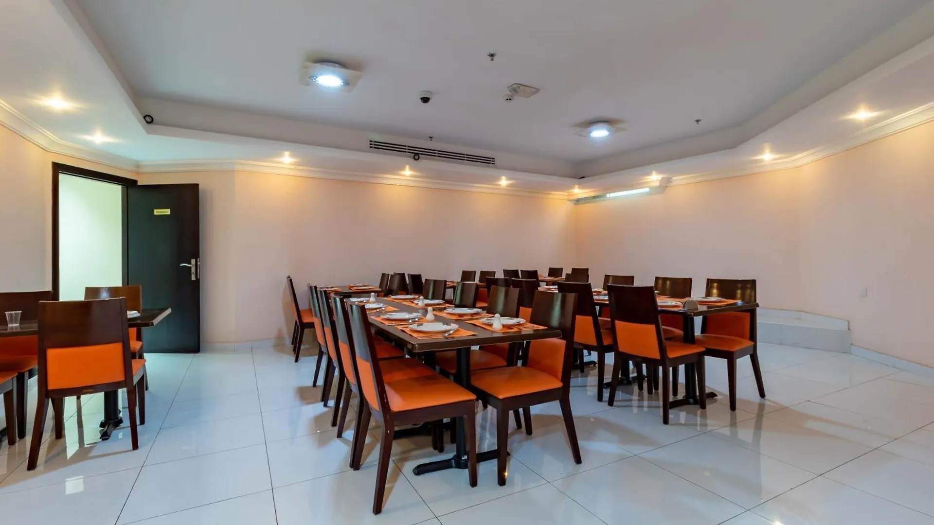 ***  City Palace Hotel دبي الإمارات العربية المتحدة