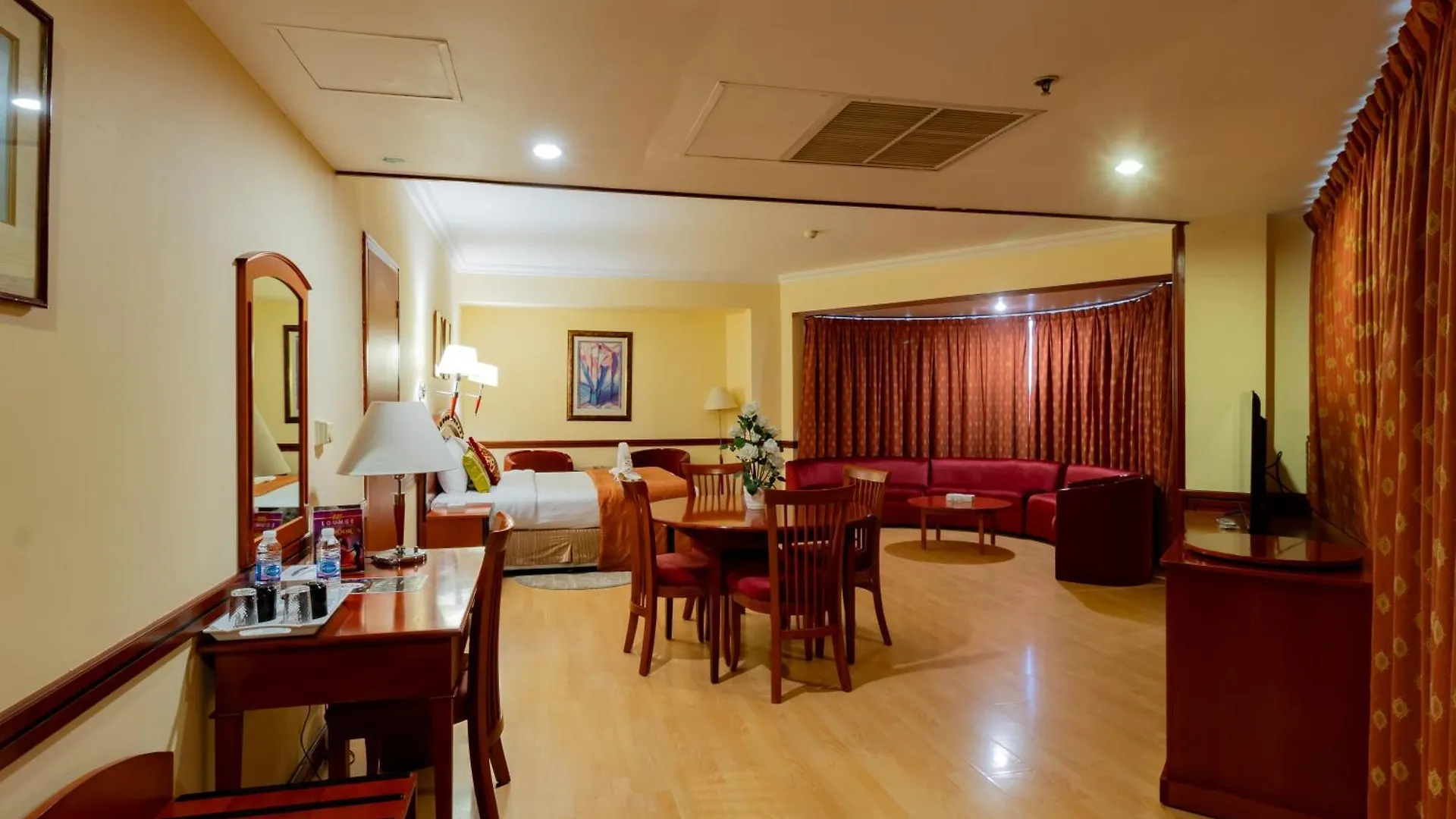 ***  City Palace Hotel دبي الإمارات العربية المتحدة
