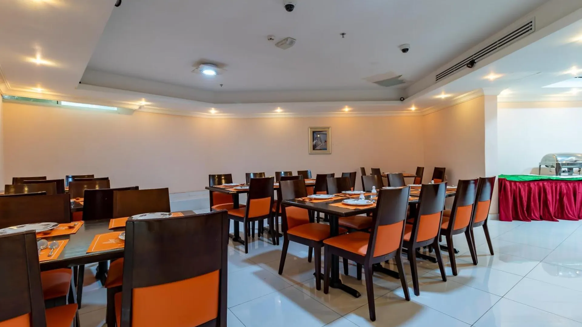 City Palace Hotel Dubai 3*,